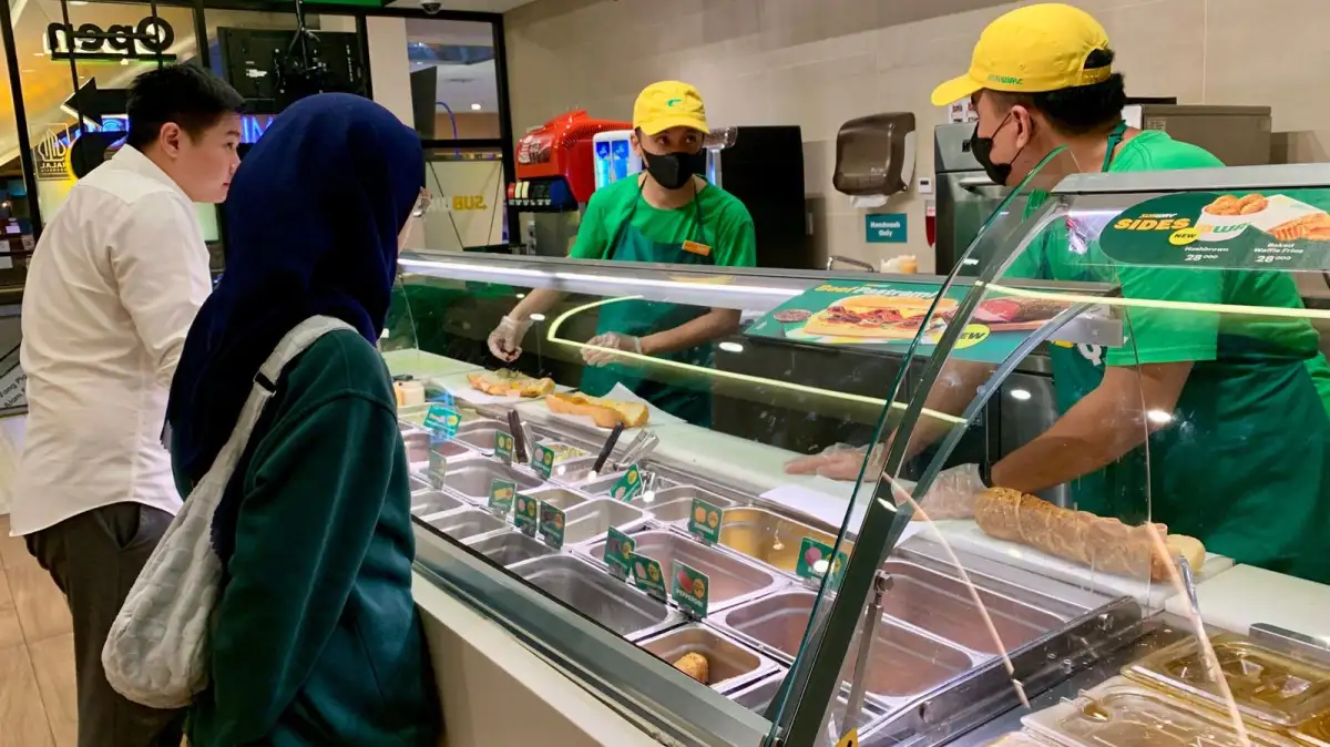 Subway scraps its free sandwich perk just months after relaunch, sparks customer revolt: 'Cheapskates' - 3