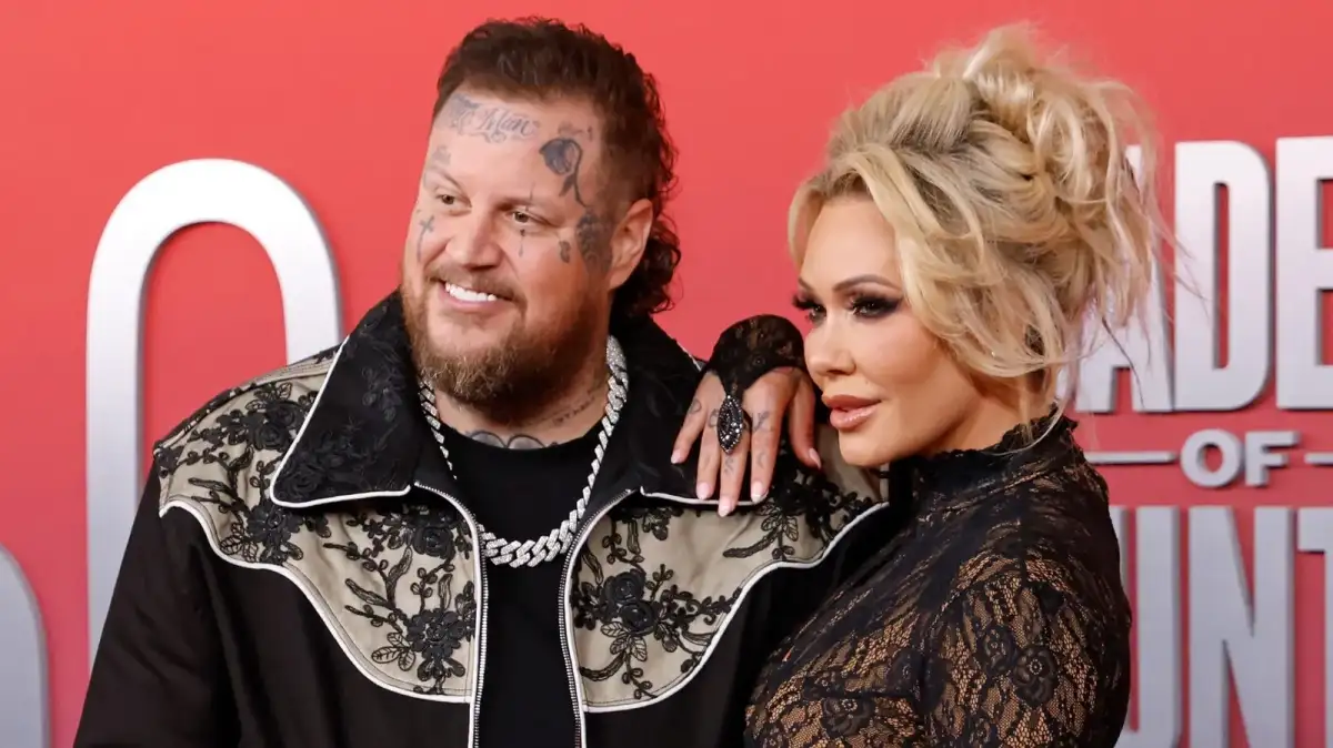 Jelly Roll Nearly “Blew” Chance With Bunnie Xo After NSFW Moment - 4