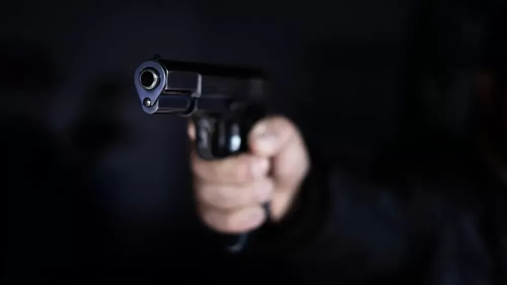 Woman injured as robber opens fire in Bagalkot - 3